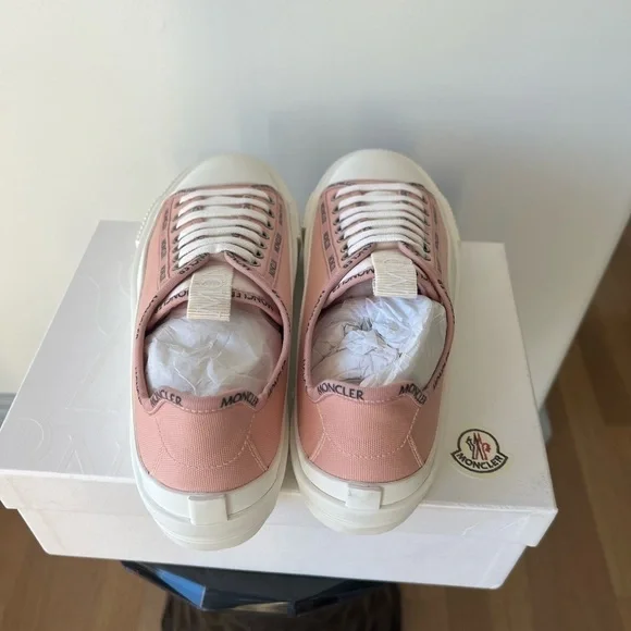 MONCLER Glisserie Logo Canvas Low-Top Sneakers - Picture 6 of 12